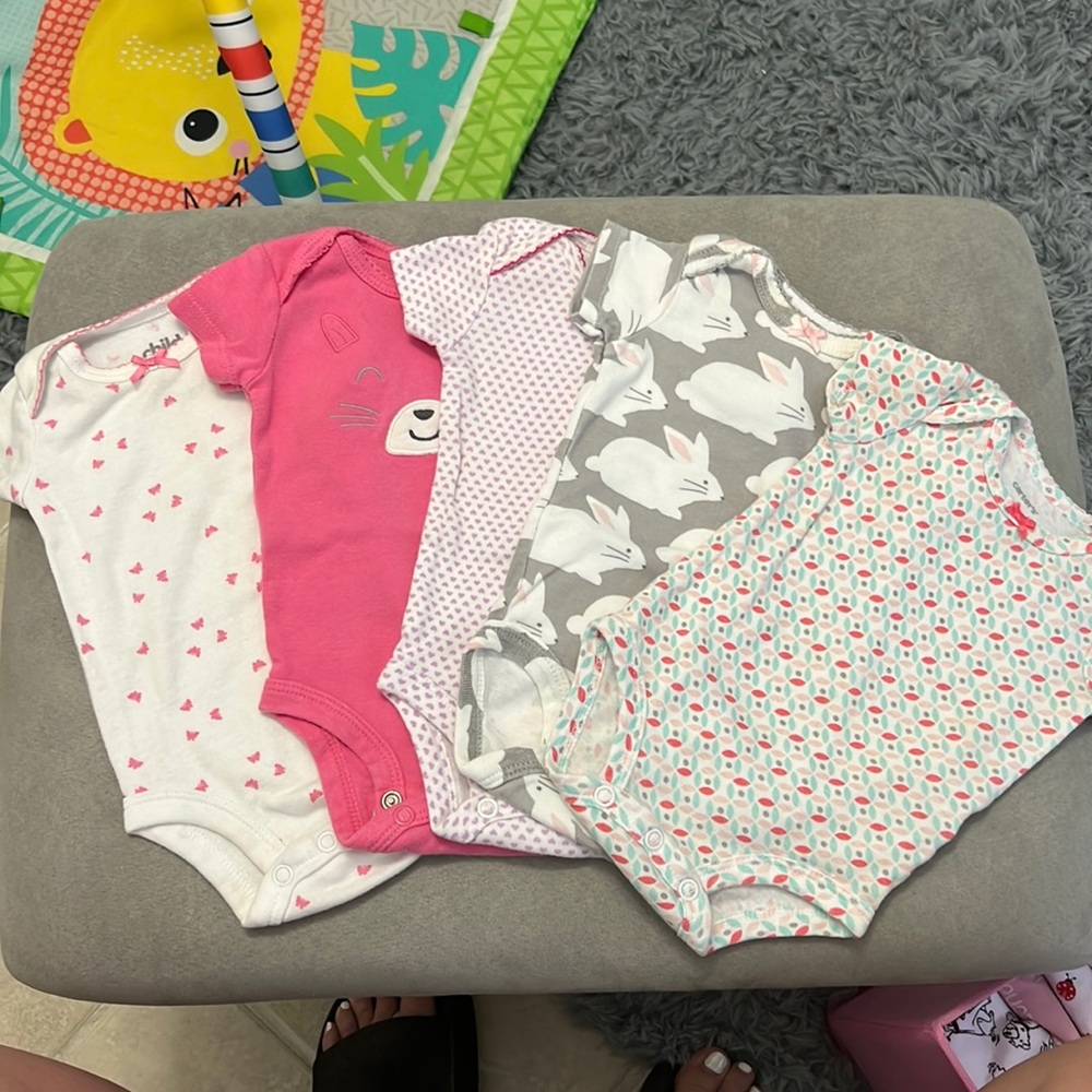 5 Pack Carter’s Newborn Onsies